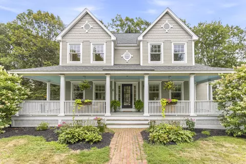 6 Meadowview Ln, Cape Elizabeth, ME 04107