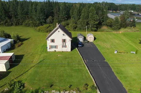 673 Mapleton Rd, Mapleton, ME 04757