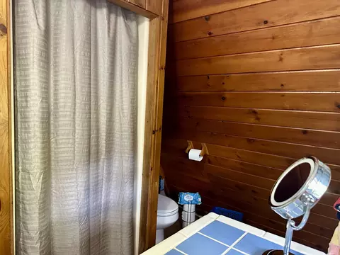Bath - 274 Windsor Rd, Chelsea, ME 04330 photo 2 of 2