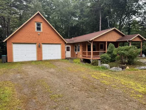 179 Crest Ave, Boothbay Harbor, ME 04538