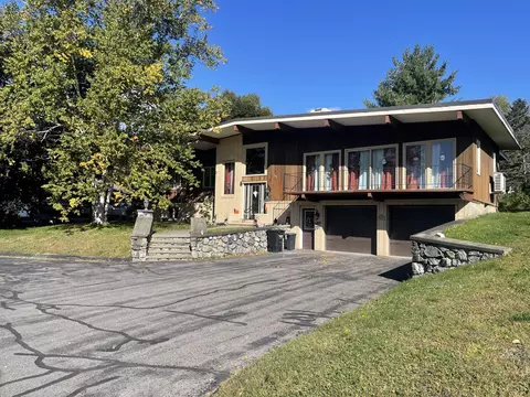 7 Home Farm Rd, Caribou, ME 04736