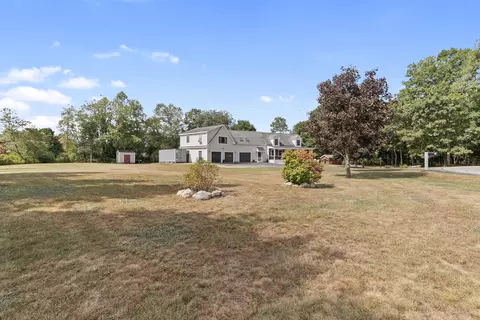 51 Rani Dr, North Yarmouth, ME 04097