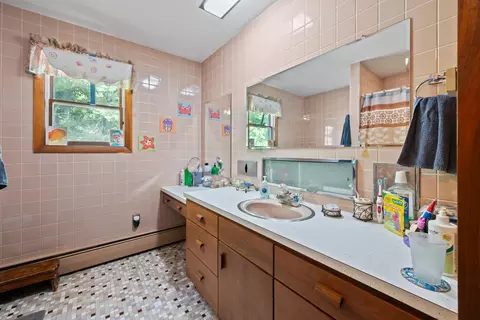 Bath - 113 Main St, Jay, ME 04239 photo 1 of 3