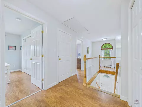 Entry Way - 22 Nottingham Rd, Randolph, ME 04346 photo 4 of 6