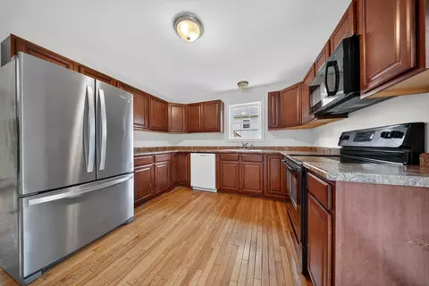 Kitchen - 6 Stephanie Dr, Gorham, ME 04038 photo 2 of 2