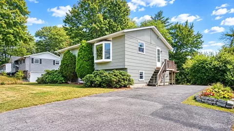 156 Greenwood Ln, Portland, ME 04103