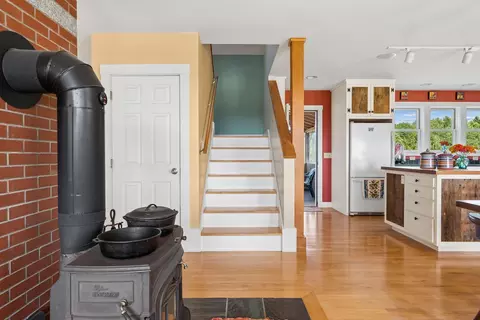 Entry Way - 496 Davis Rd, Durham, ME 04222 photo 3 of 9