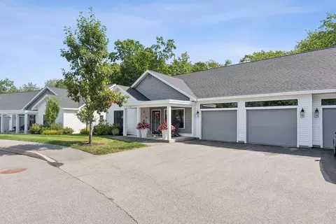 13 Mill Commons Dr #13, Scarborough, ME 04074