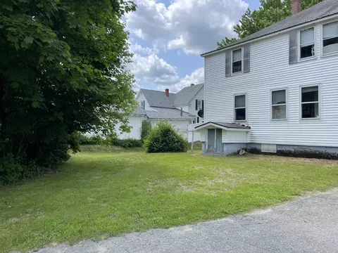 Exterior - 68 Prospect St, Millinocket, ME 04462 photo 5 of 10