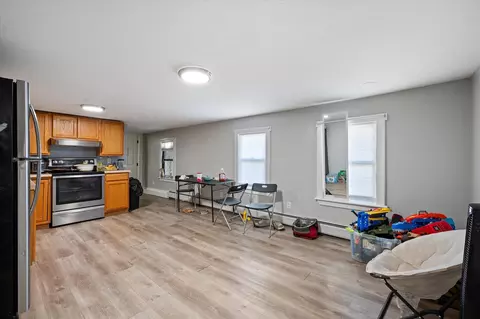 Entry Way - 17 Elm St, Brewer, ME 04412 photo 1 of 3