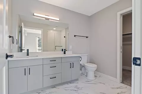 Bath - 20 Upper Falls Rd #402, Biddeford, ME 04005 photo 3 of 4