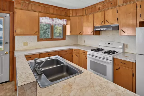 Kitchen - 6 Brooks St, Orono, ME 04473 photo 4 of 4
