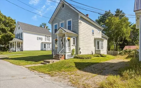 72 Oak St, Old Town, ME 04468
