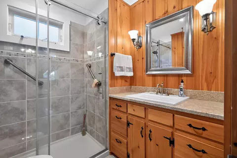 Bath - 117 Carroll Ln, Limerick, ME 04048 photo 1 of 2