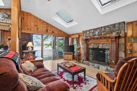 Living - 117 Carroll Ln, Limerick, ME 04048 photo 2 of 4