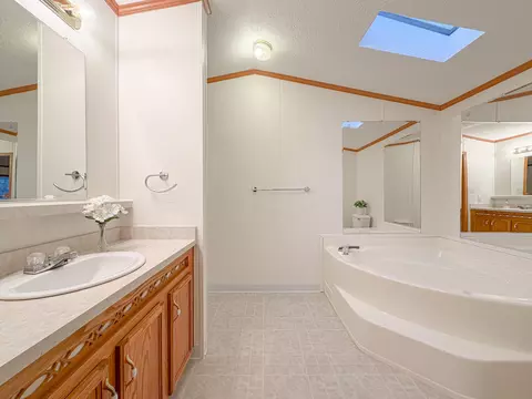 Bath - 49 Ashleigh Ln, Standish, ME 04084 photo 1 of 11