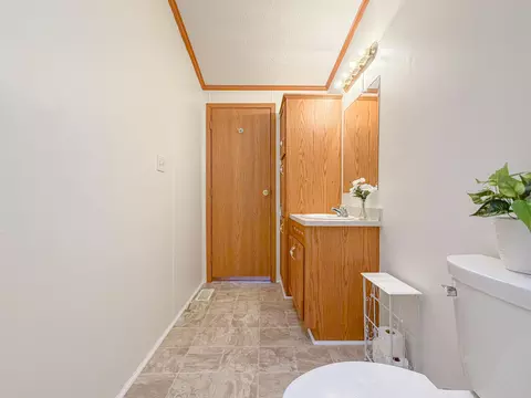 Bath - 49 Ashleigh Ln, Standish, ME 04084 photo 11 of 11