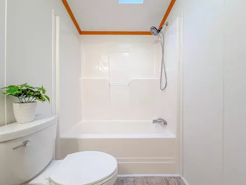 Bath - 49 Ashleigh Ln, Standish, ME 04084 photo 10 of 11
