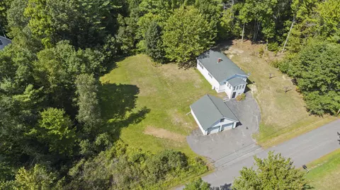 10 Littlefield Ln, Farmingdale, ME 04344