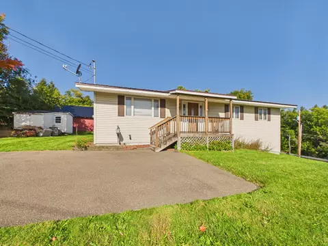 3 Maple Ave, Caribou, ME 04736
