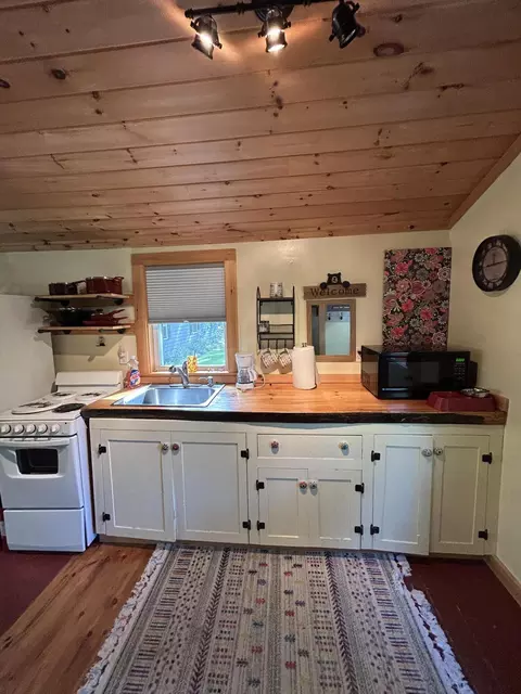 Kitchen - 26 Dragon Back Rd, Naples, ME 04055 photo 1 of 1