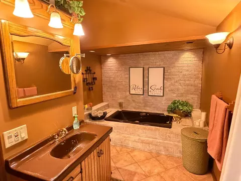 Bath - 86 Bagley Rd, Mapleton, ME 04757 photo 4 of 5