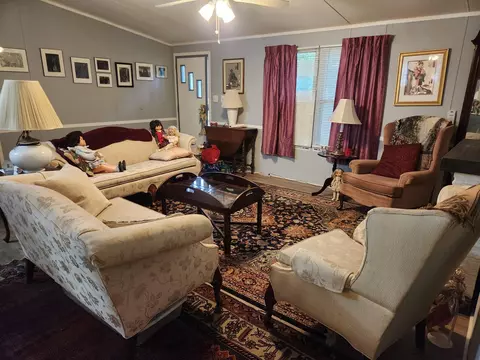 28 Pinehill Mhp Rd #28, Berwick, ME 03901