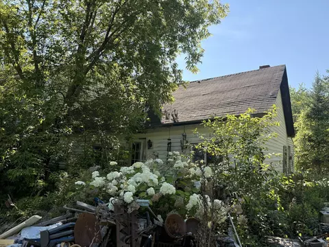 93 Hinkley Rd, Gardiner, ME 04345