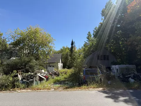 93 Hinkley Rd, Gardiner, ME 04345