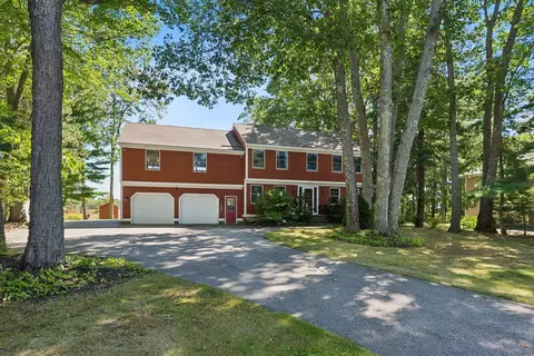 20 Winnocks Neck Rd, Scarborough, ME 04074