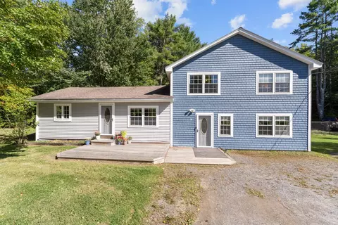 38 Back St, Monmouth, ME 04265