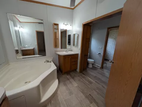 Bath - 714 Cook Rd, Carmel, ME 04419 photo 1 of 4