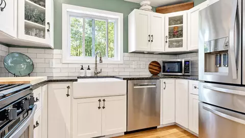 Kitchen - 7 Herricks Way, Standish, ME 04084 photo 3 of 5