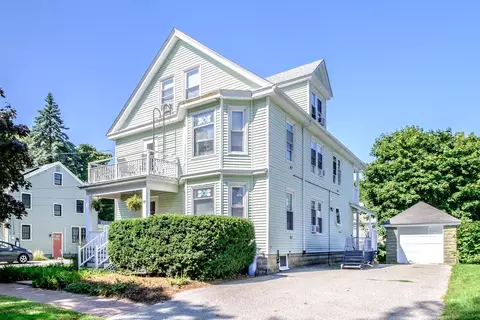 35 Clinton St, Portland, ME 04103