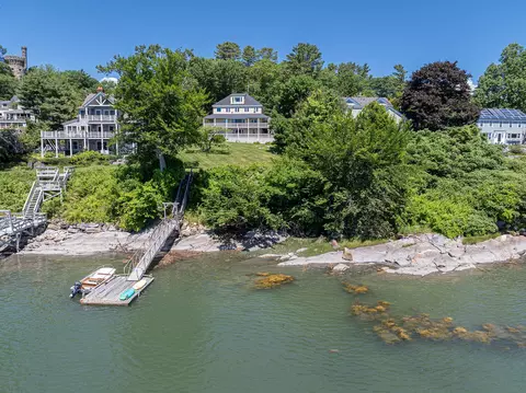 21 Harraseeket Rd, Freeport, ME 04032