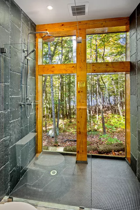 Bath - 173 Crystal Spring Ln, Jay, ME 04239 photo 3 of 4