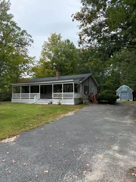115 Manchester Rd, Steep Falls, ME 04085