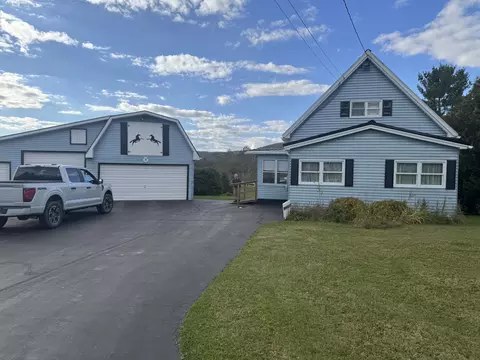 13 Dempsey Curv, Fort Kent, ME 04743