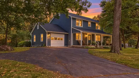 30 High Knoll Dr, South Berwick, ME 03908