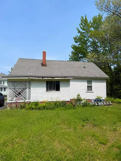 Exterior - 176 Bowdoin St, Millinocket, ME 04462 photo 3 of 3