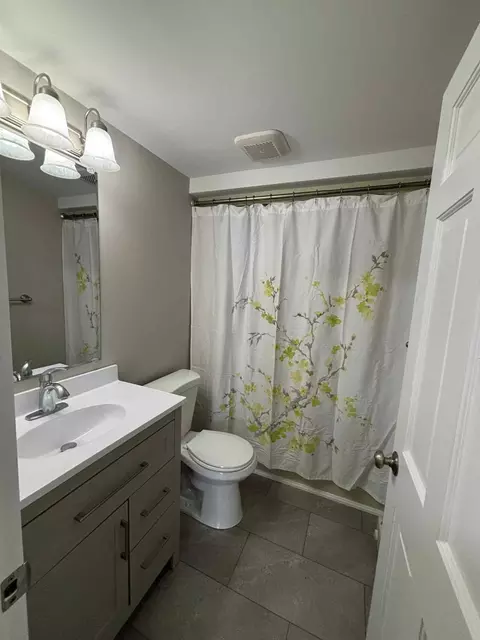 Bath - 236 Sewall St #3, Augusta, ME 04330 photo 2 of 5
