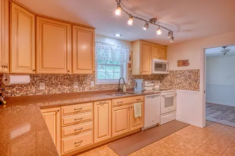 Kitchen - 13 Logan Ridge Rd, Chelsea, ME 04330 photo 2 of 2