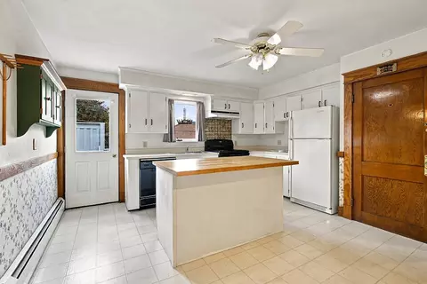 Kitchen - 124 Silver St, Waterville, ME 04901 photo 4 of 7