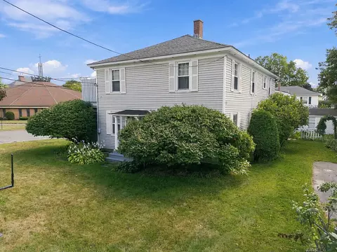 Exterior - 124 Silver St, Waterville, ME 04901 photo 4 of 5