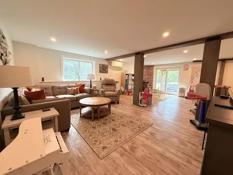 Living - 7 Flagship Ln, Windham, ME 04062 photo 1 of 6