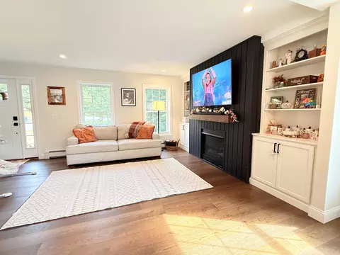 Living - 7 Flagship Ln, Windham, ME 04062 photo 3 of 6
