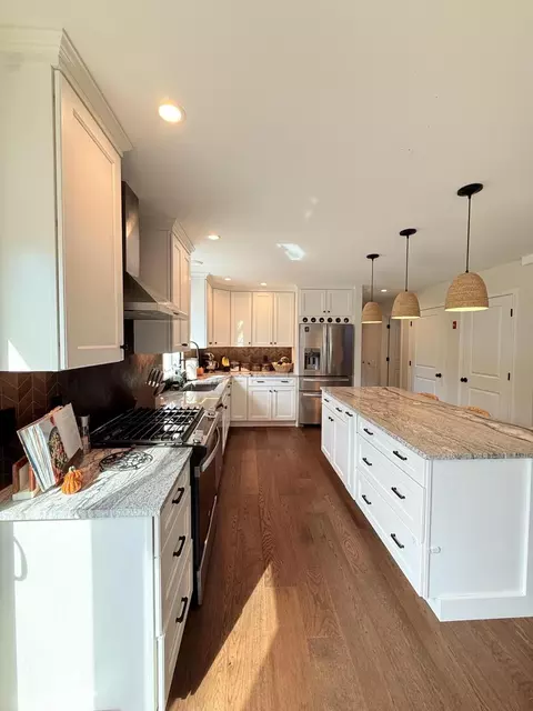 Kitchen - 7 Flagship Ln, Windham, ME 04062 photo 3 of 4