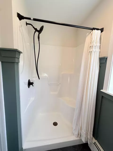 Bath - 7 Flagship Ln, Windham, ME 04062 photo 7 of 10