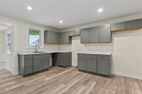 Kitchen - 20 Reba Ln, Windham, ME 04062 photo 1 of 1