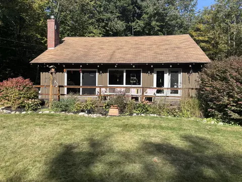 236 Us Rt 2 E Rd, Wilton, ME 04294